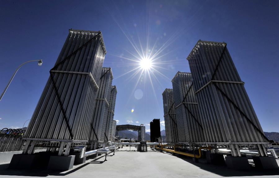 （经济）（5）西藏拉萨第一座天然气站建成投产