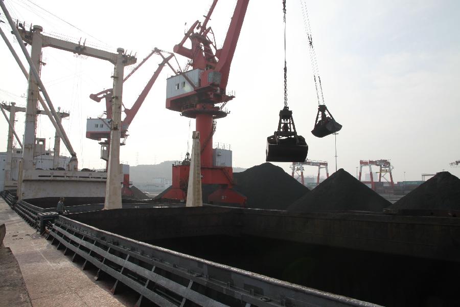#（经济）（1）山东威海加紧电煤运输 保障冬季用煤