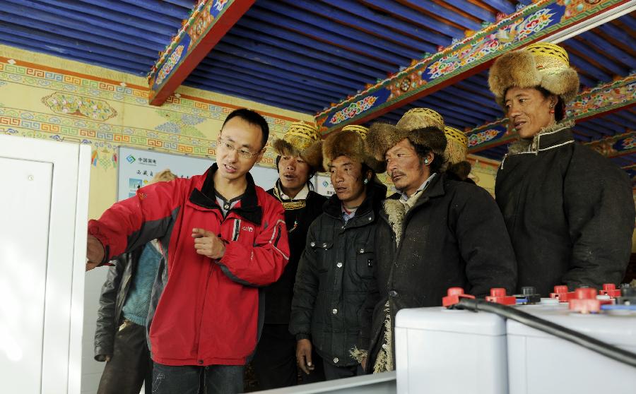 （走基层　听民声）（4）绿色电力“微网”点亮藏家村庄