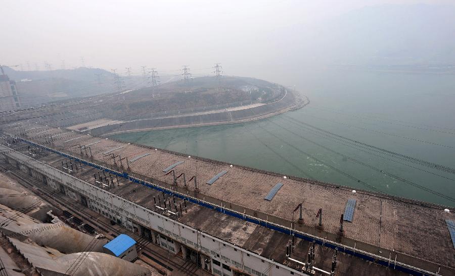 #（经济）（3）长江三峡和葛洲坝电站2011年发电945.57亿千瓦时