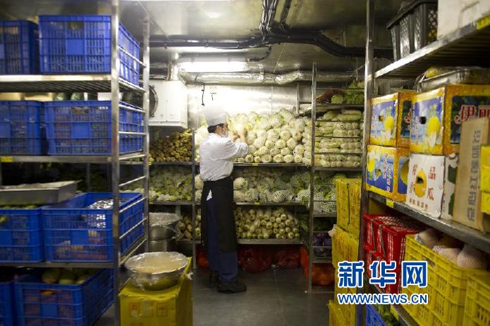 （社会）（1）&ldquo;海洋石油981&rdquo;上的员工生活