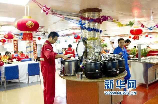 （社会）（2）&ldquo;海洋石油981&rdquo;上的员工生活