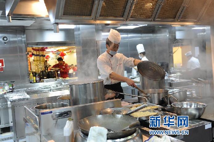 （社会）（4）&ldquo;海洋石油981&rdquo;上的员工生活