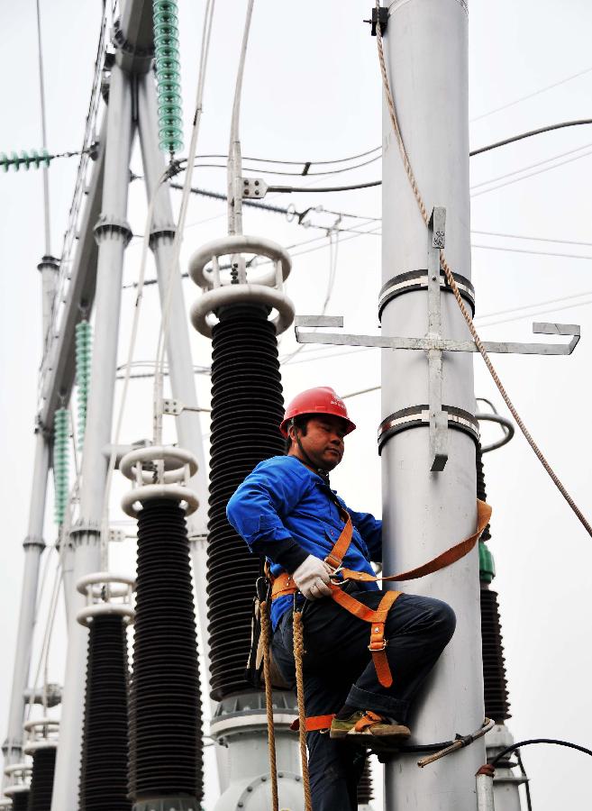 （经济）（4）湖南首座220KV以上智能变电站运营送电