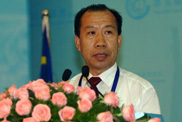 国家能源局总工程师吴贵辉作主旨演讲