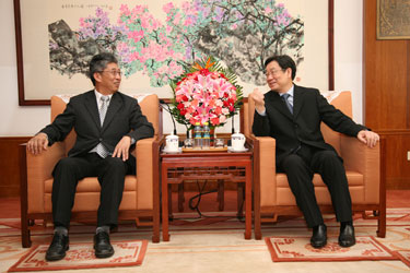刘琦副局长会见台湾核能研究所所长马殷邦