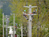安徽庐江：电网改造 助力新农村建设