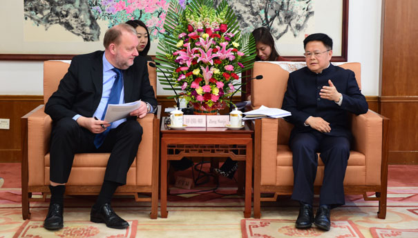 郑栅洁会见丹麦能源气候大臣
