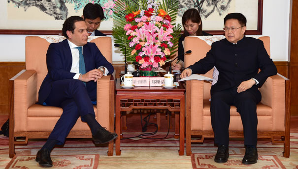 郑栅洁会见葡萄牙经济部工业国务秘书