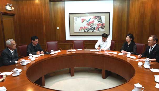 张玉清会见香港中国天然气集团主席