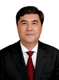 努尔•白克力同志简历