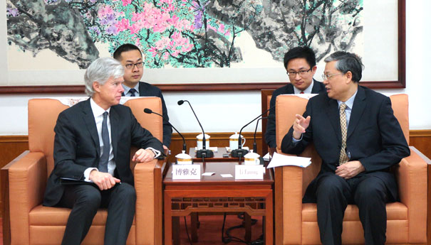 李凡荣会见道达尔集团执行委员会成员