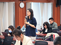 记者提问